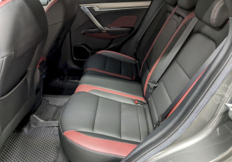 Подержанный автомобиль Geely Coolray 2023 года (16 фото)