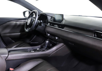 Подержанный автомобиль Mazda 6 Sedan 2020 года (10 фото)