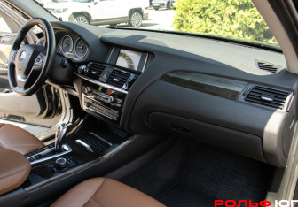 Подержанный автомобиль BMW X3 2014 года (7 фото)
