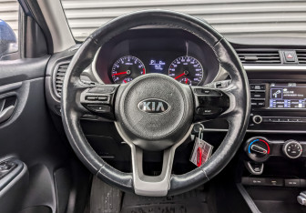 Подержанный автомобиль Kia Rio Hatchback 2021 года (21 фото)