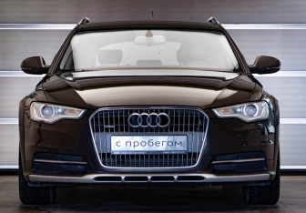 Подержанный автомобиль Audi A6 allroad 2012 года (2 фото)
