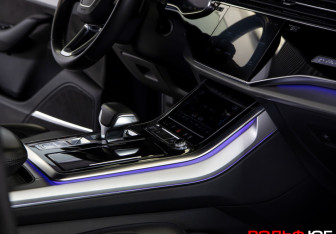 Подержанный автомобиль Audi Q8 2019 года (19 фото)