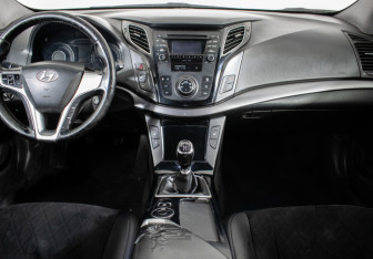 Подержанный автомобиль Hyundai i40 Sedan 2013 года (11 фото)