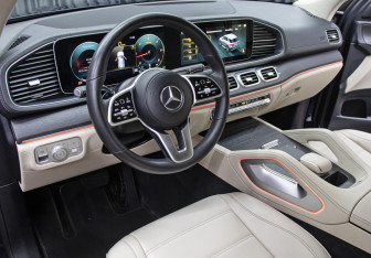 Подержанный автомобиль Mercedes-Benz GLE 2021 года (16 фото)