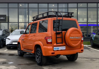 Подержанный автомобиль УАЗ Patriot 2021 года (7 фото)