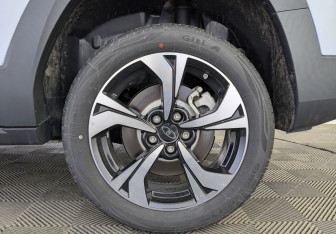 Новый Москвич 3 2023 (12 фото)