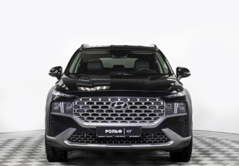 Подержанный автомобиль Hyundai Santa Fe 2021 года (2 фото)