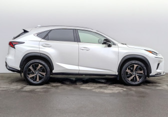 Подержанный автомобиль Lexus NX 2021 года (4 фото)