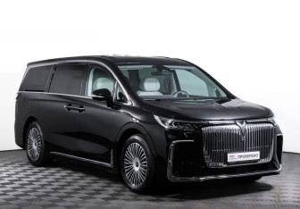 Подержанный автомобиль Voyah Dream 2025 года (3 фото)