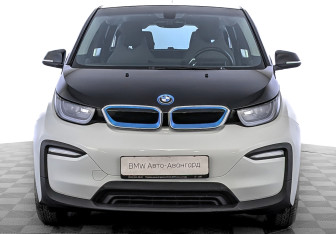 Подержанный автомобиль BMW i3 2021 года (2 фото)