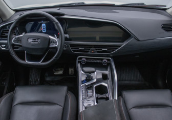 Подержанный автомобиль Geely Tugella 2021 года (13 фото)