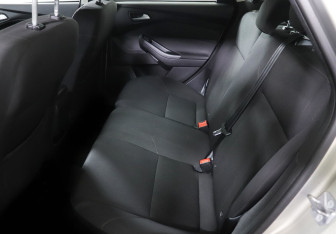 Подержанный автомобиль Ford Focus Wagon 2018 года (10 фото)