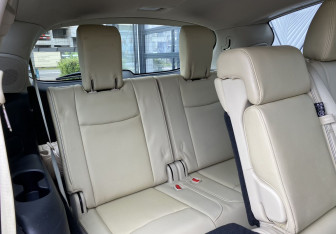Подержанный автомобиль Infiniti QX60 2017 года (30 фото)