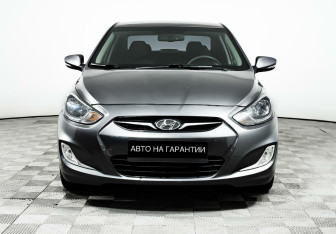 Подержанный автомобиль Hyundai Solaris Sedan 2013 года (2 фото)