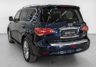Подержанный автомобиль Infiniti QX80 2017 года (7 фото)