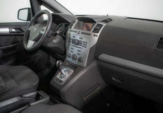 Подержанный автомобиль Opel Zafira Compactvan 2012 года (9 фото)