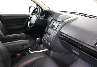 Подержанный автомобиль Land Rover Freelander 2012 года (9 фото)