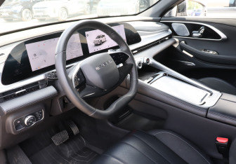 Подержанный автомобиль Exeed TXL 2024 года (13 фото)