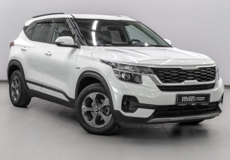 Подержанный автомобиль Kia Seltos 2022 года (3 фото)