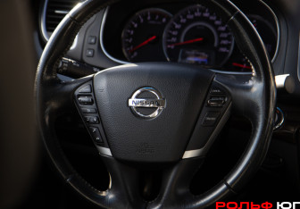 Подержанный автомобиль Nissan Teana 2011 года (12 фото)