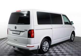 Подержанный автомобиль Volkswagen Caravelle 2021 года (5 фото)