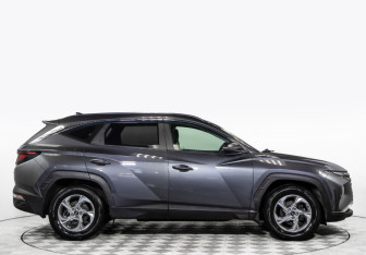 Подержанный автомобиль Hyundai Tucson 2021 года (3 фото)