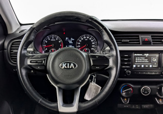 Подержанный автомобиль Kia Rio Hatchback 2020 года (21 фото)