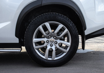 Подержанный автомобиль Lexus NX 2017 года (11 фото)