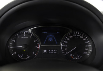 Подержанный автомобиль Nissan Teana 2014 года (11 фото)