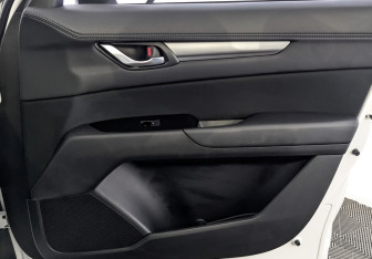 Подержанный автомобиль Mazda CX-5 2022 года (25 фото)