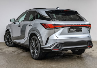 Подержанный автомобиль Lexus RX 2023 года (7 фото)