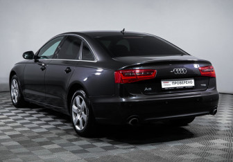 Подержанный автомобиль Audi A6 Sedan 2014 года (7 фото)