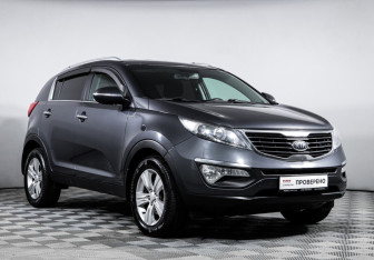 Подержанный автомобиль Kia Sportage 2011 года (3 фото)