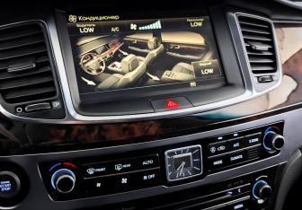 Подержанный автомобиль Hyundai Equus 2015 года (28 фото)