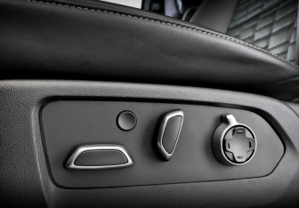 Подержанный автомобиль Cadillac Escalade Suv 2023 года (22 фото)