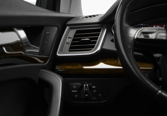 Подержанный автомобиль Audi Q5 2017 года (14 фото)