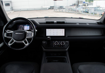 Подержанный автомобиль Land Rover Defender Suv 2020 года (10 фото)
