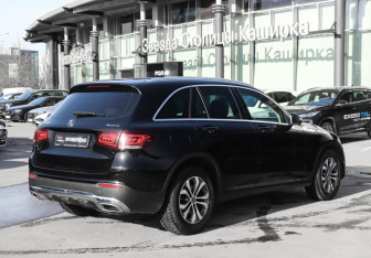 Подержанный автомобиль Mercedes-Benz GLC Coupe 2021 года (5 фото)