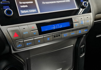 Подержанный автомобиль Toyota Land Cruiser Prado 2021 года (20 фото)