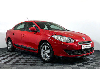 Подержанный автомобиль Renault Fluence 2012 года (3 фото)