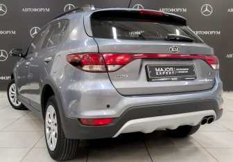 Подержанный автомобиль Kia Rio Hatchback 2019 года (7 фото)