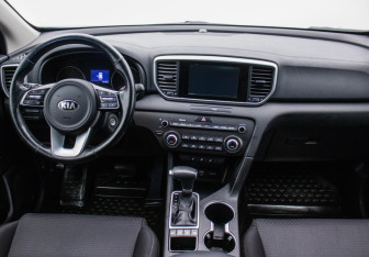 Подержанный автомобиль Kia Sportage 2018 года (13 фото)
