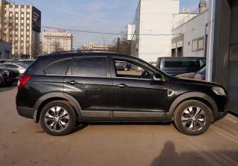 Подержанный автомобиль Chevrolet Captiva 2011 года (5 фото)