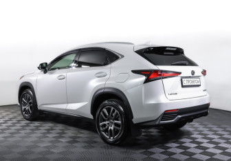 Подержанный автомобиль Lexus NX 2019 года (7 фото)
