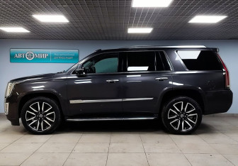 Подержанный автомобиль Cadillac Escalade Suv 2015 года (8 фото)