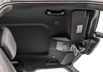 Подержанный автомобиль Land Rover Defender Suv 2021 года (23 фото)