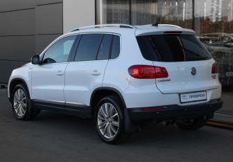 Подержанный автомобиль Volkswagen Tiguan 2013 года (6 фото)