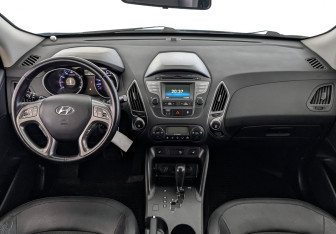 Подержанный автомобиль Hyundai ix35 2013 года (14 фото)