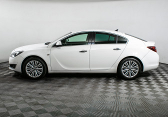Подержанный автомобиль Opel Insignia Liftback 2014 года (8 фото)