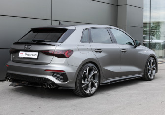 Подержанный автомобиль Audi A3 Hatchback 2021 года (4 фото)